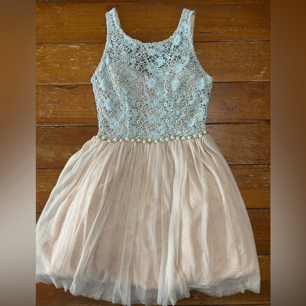 Elegant Lace and Tulle Formal Dress